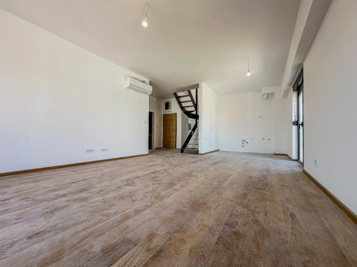 Prodaja, trosoban stan, 110m², Zabjelo, Podgorica