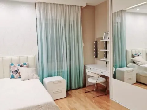 Izdavanje, trosoban stan, 105m², Centar, Novi Sad - image 12