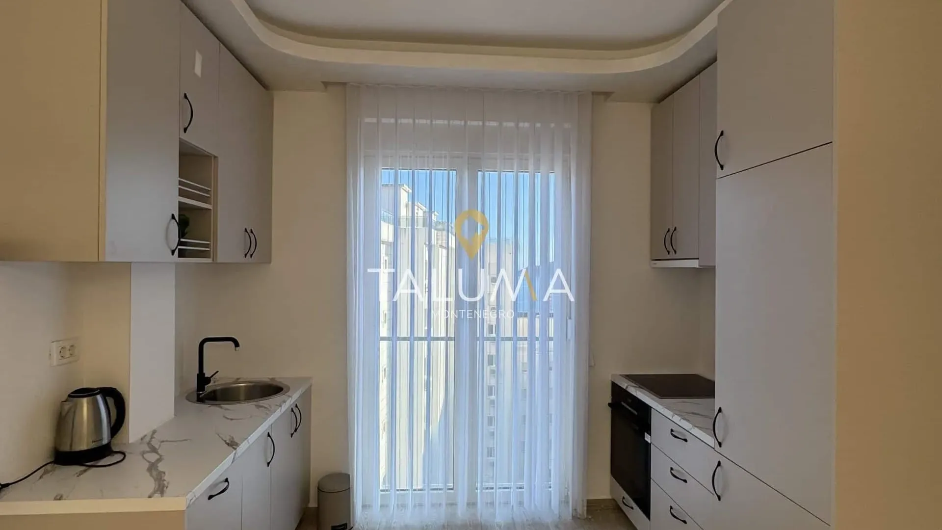 Prodaja, dvosoban stan, 74m², Bečići, Budva