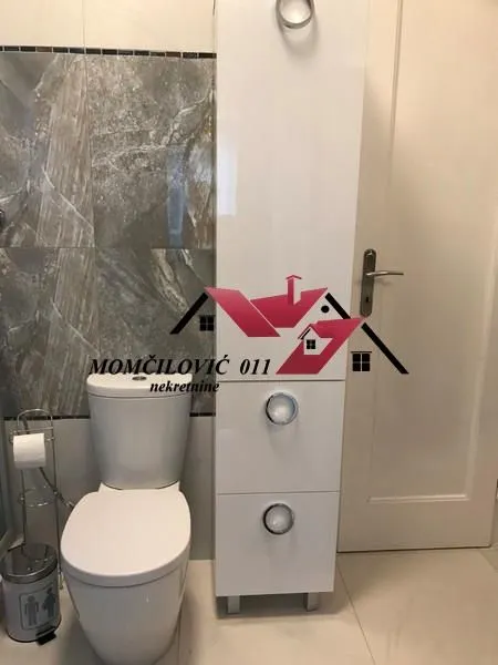 Prodaja, trosoban stan, 78m², Savski Venac, Beograd