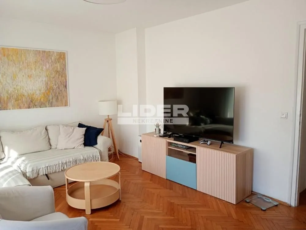 Prodaja, trosoban stan, 69m², Vračar Sve Podlokacije, Beograd