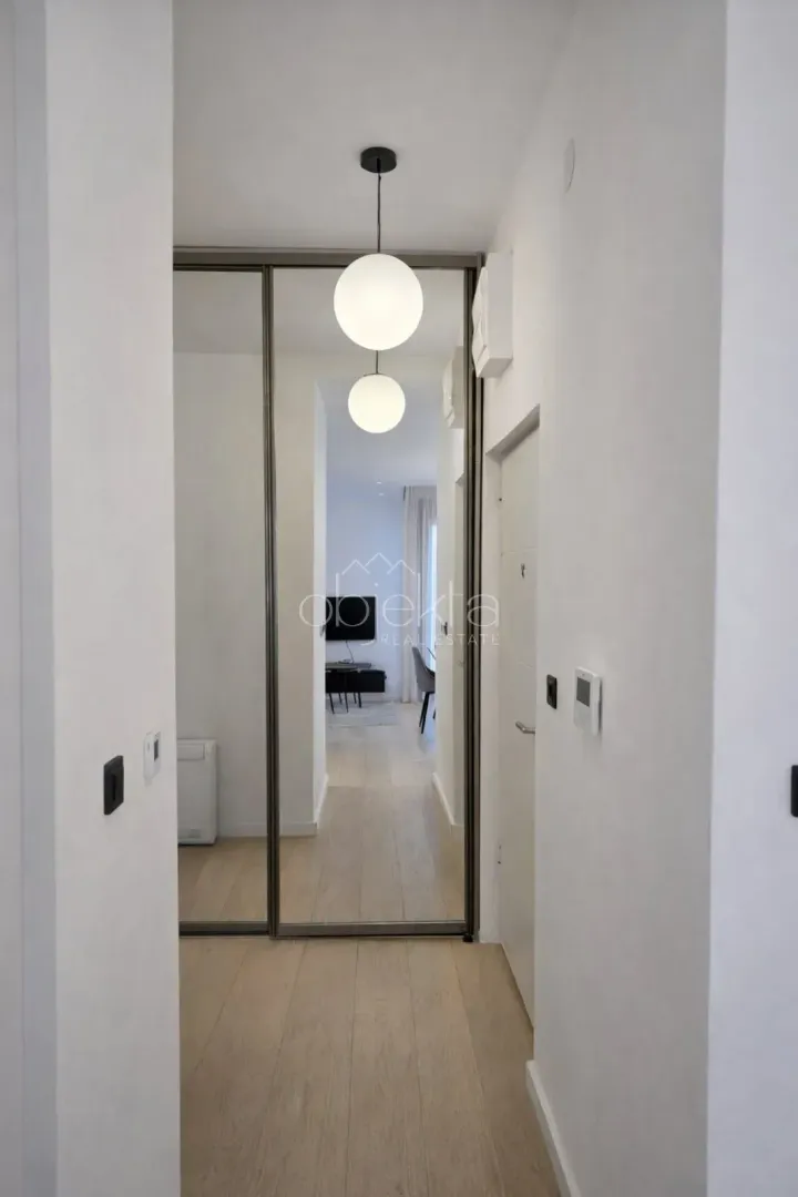 Prodaja, dvosoban stan, 55m², Tivat, Crna Gora