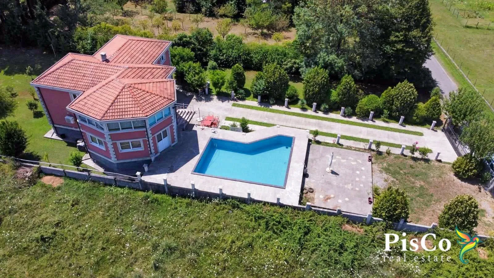 Prodaja, kuća, 340m², Danilovgrad, Crna Gora
