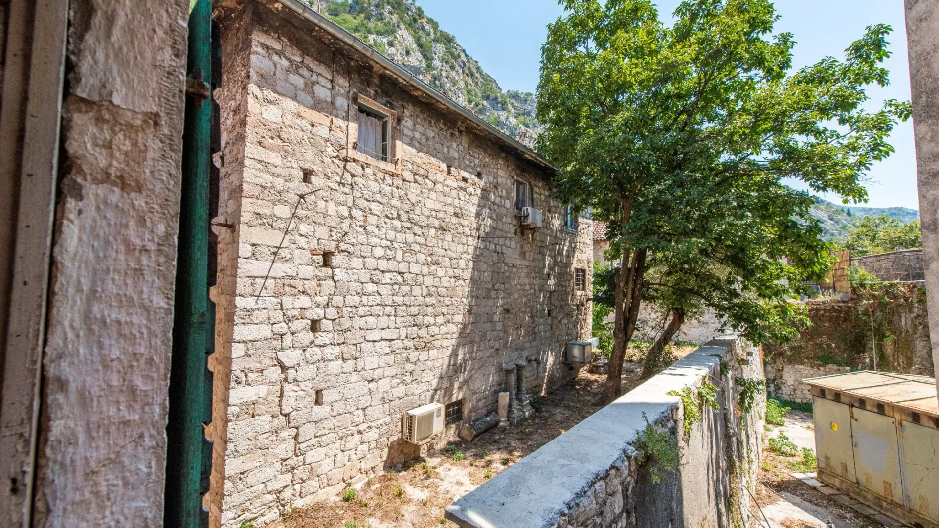 Sale, house, 380m², Kotor, Crna Gora