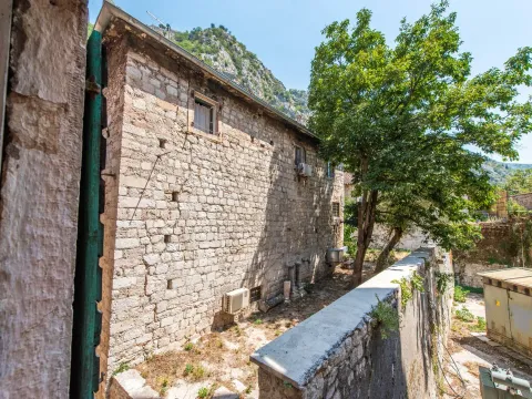 Sale, house, 380m², Kotor, Crna Gora - image 34
