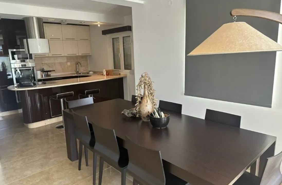 Sale, three bedroom apartment, 162m², Kavač, Kotor