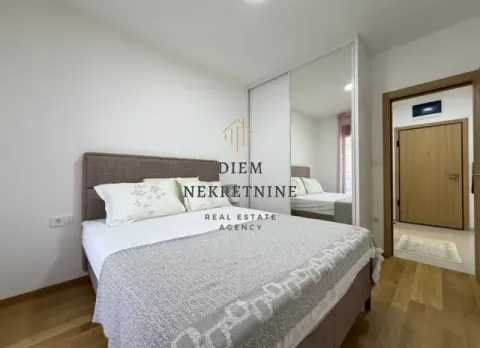 Rent, one bedroom apartment, 49m², Podgorica, Crna Gora - image 1