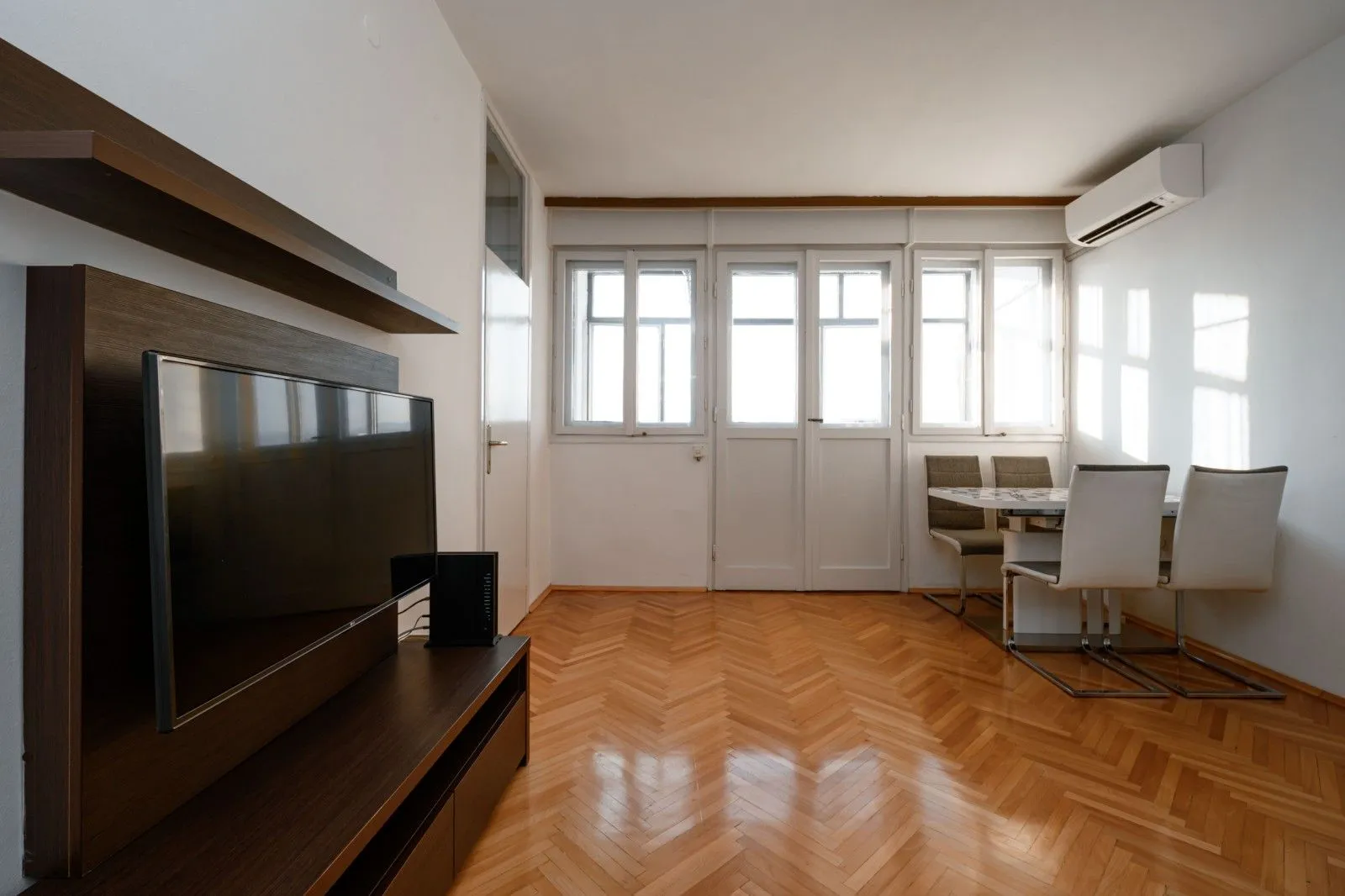 Prodaja, dvosoban stan, 68m², Gintaš, Podgorica
