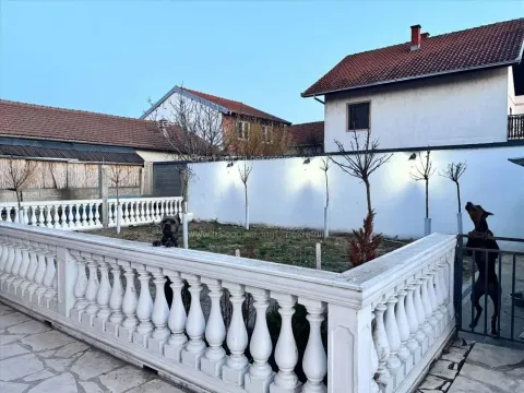 Prodaja, kuća, 222m², Borča Sve Podlokacije, Beograd - image 3