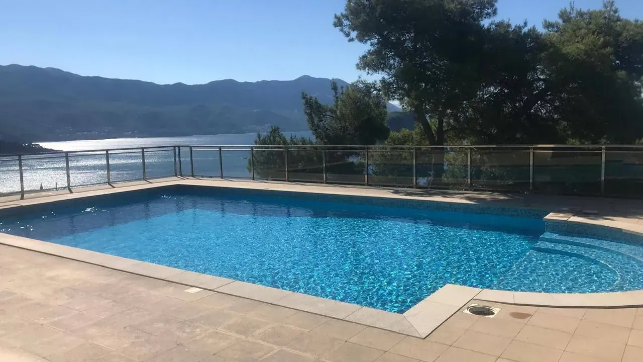 Prodaja, dvosoban stan, 120m², Centar, Budva