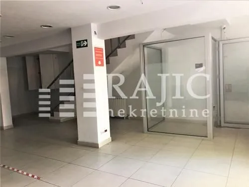 Rent, office space, 180m², Kalenić Pijaca, Vračar Sve Podlokacije