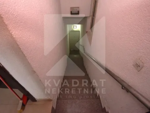Sale, house, 343m², Zagorič, Podgorica - image 9