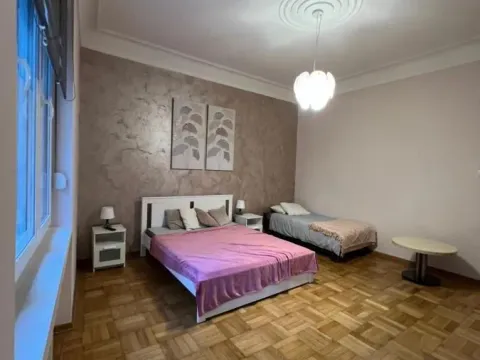 Izdavanje, dvosoban stan, 70m², Stari Grad, Beograd - image 8