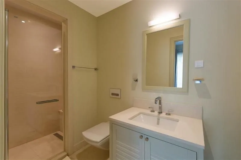 Prodaja, dvosoban stan, 100m², Centar, Tivat