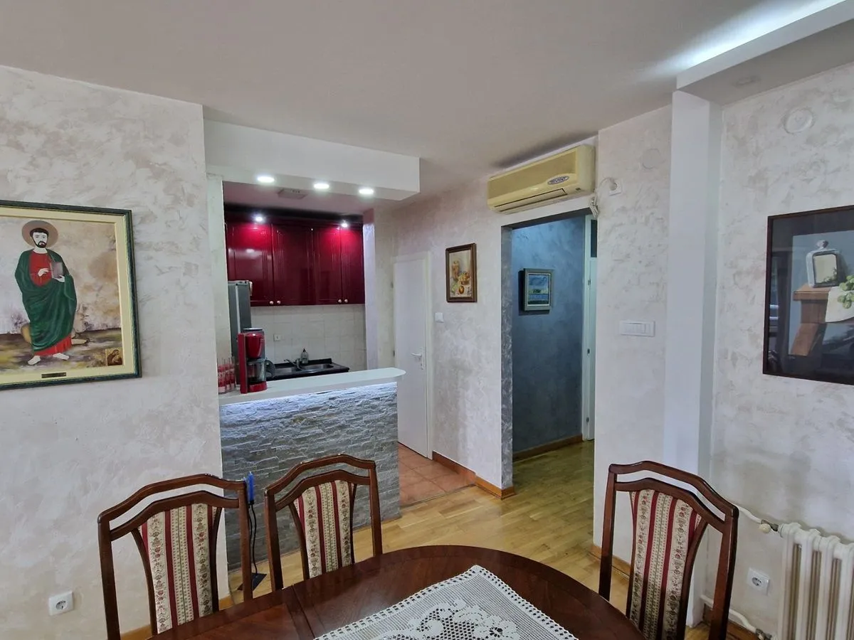 Sale, four bedroom apartment, 102m², Vračar Sve Podlokacije, Beograd