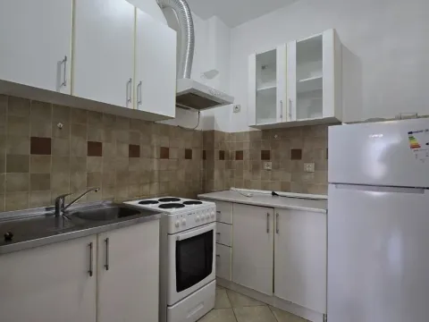Rent, one bedroom apartment, 46m², Kod Big Fashion-a, Podgorica - image 5