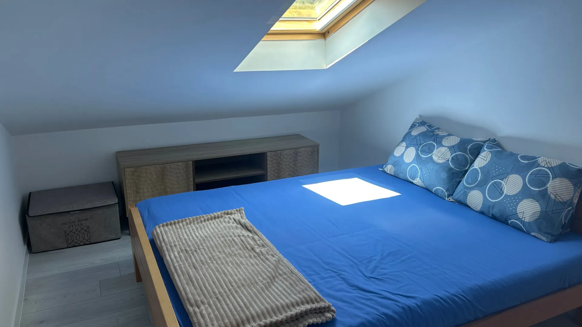 Izdavanje, dvosoban stan, 68m², Đenovići, Herceg Novi
