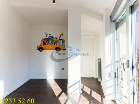 Rent, apartment, 195m², Banovo Brdo, Beograd - image 14