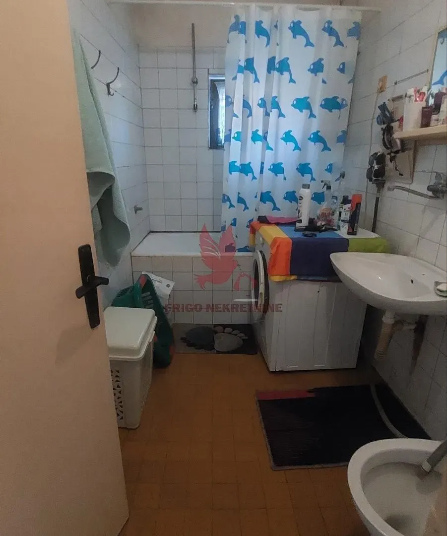 Prodaja, kuća, 210m², Medjulužje, Mladenovac