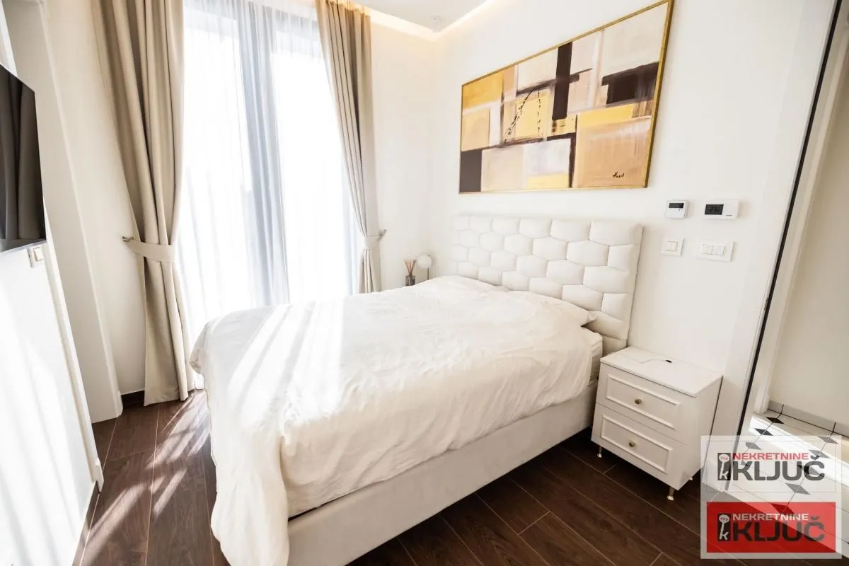Izdavanje, četvorosoban stan, 135m², Tatarsko brdo, Petrovaradin