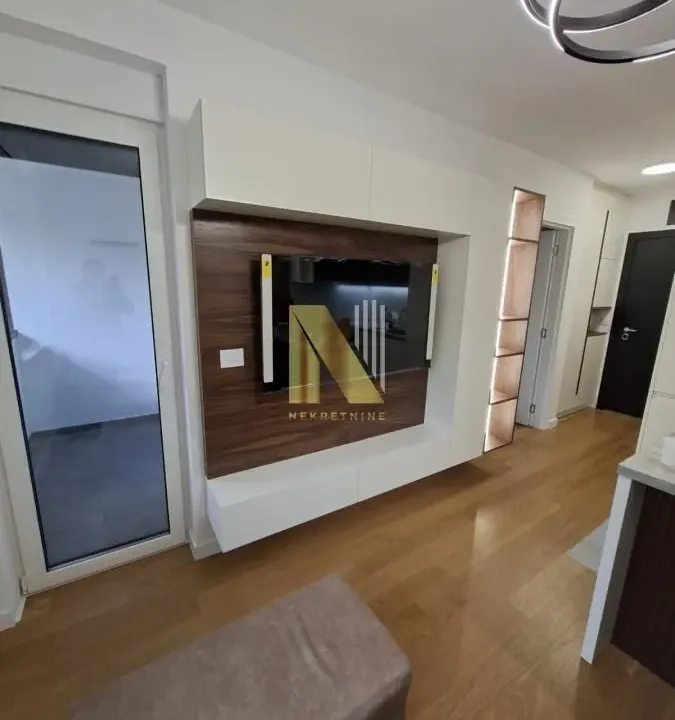 Izdavanje, jednosoban stan, 35m², Sajmište, Novi Sad