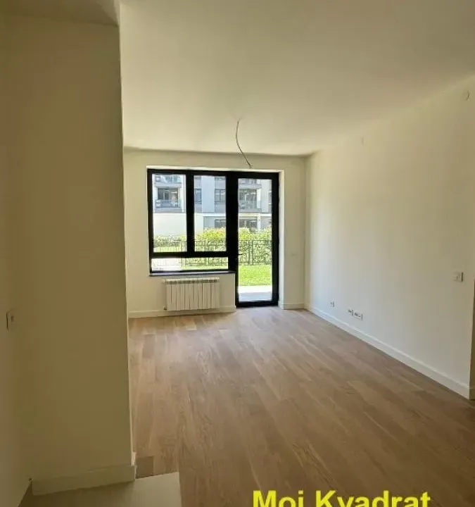 Izdavanje, dvosoban stan, 79m², Savski Venac, Beograd