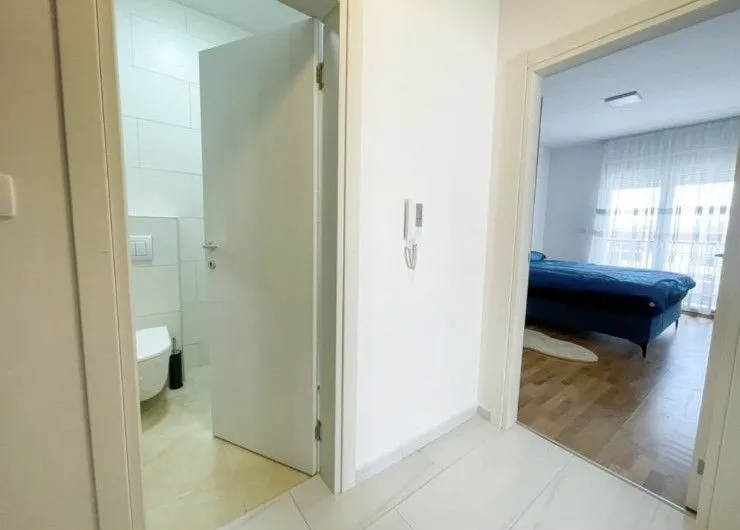 Izdavanje, jednosoban stan, 50m², Stari Aerodrom, Podgorica