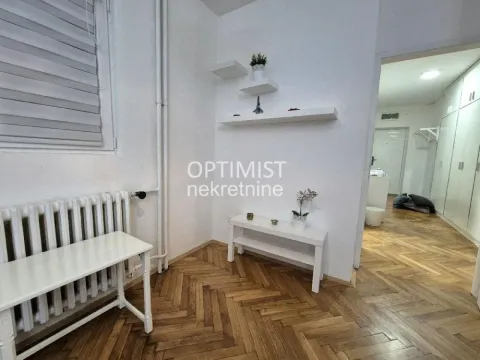Rent, three bedroom apartment, 56m², Vračar Centar, Vračar Sve Podlokacije - image 5