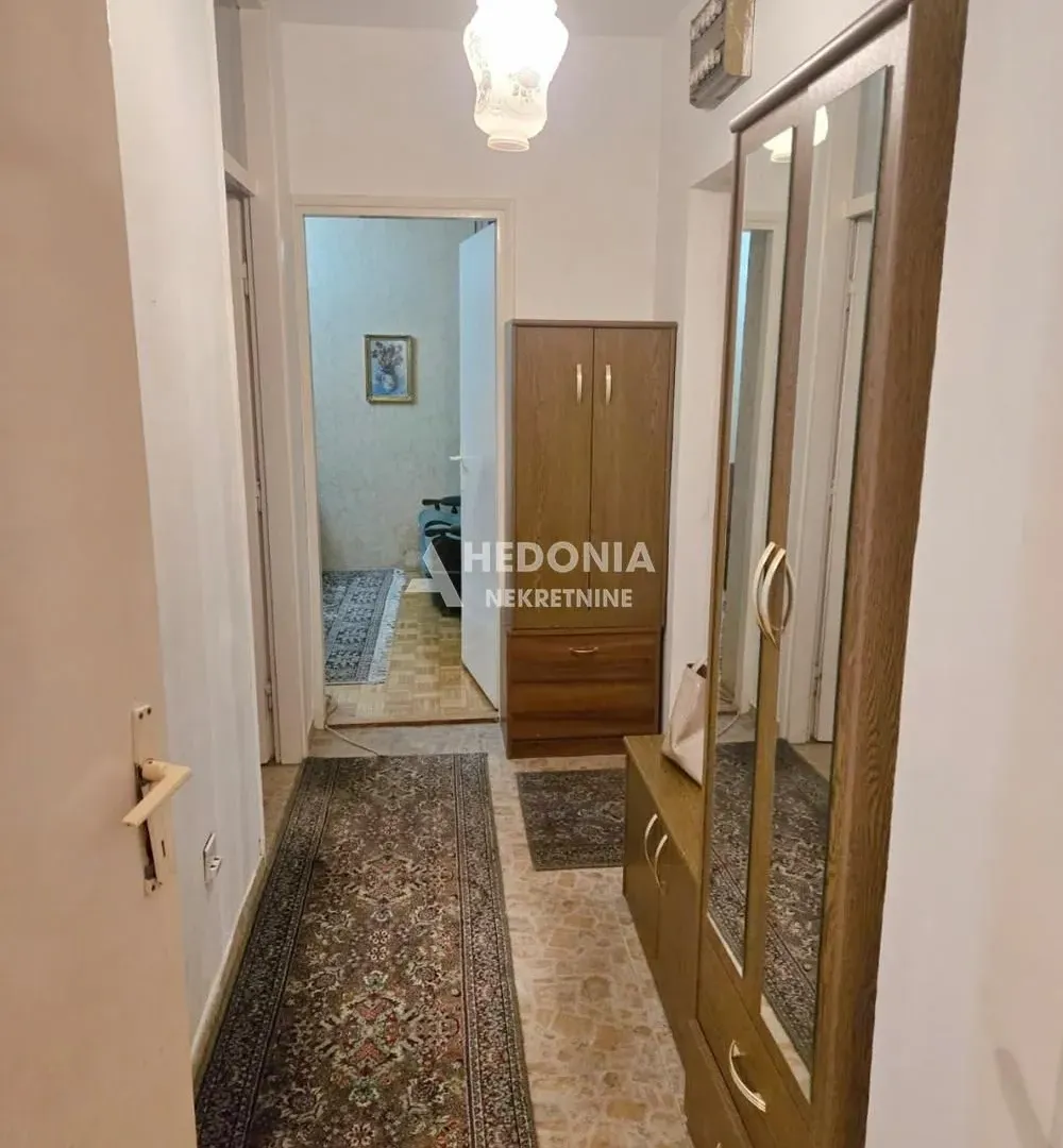 Prodaja, dvosoban stan, 49m², Karaburma, Palilula Sve Podlokacije