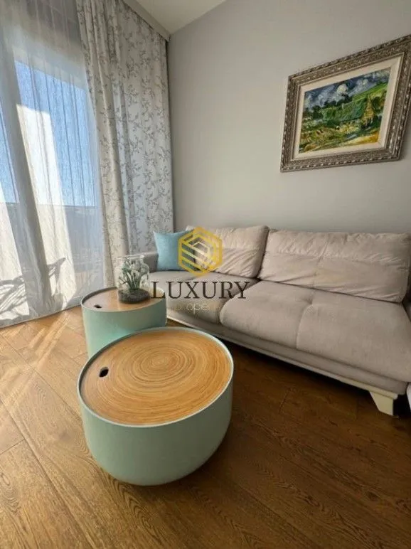 Prodaja, dvosoban stan, 96m², Centar, Bar