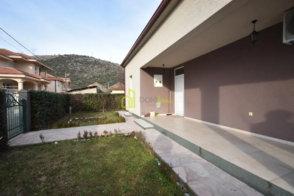 Sale, house, 191m², Tološi, Podgorica