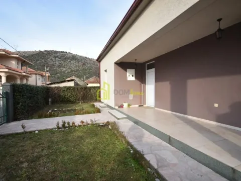 Sale, house, 191m², Tološi, Podgorica - image 6