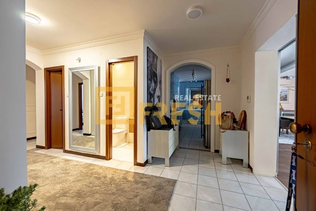 Rent, three bedroom apartment, 202m², Gorica C, Podgorica