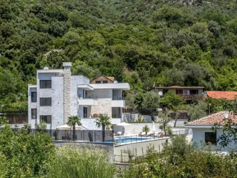 Prodaja, kuća, 490m², Đenovići, Herceg Novi - image 25
