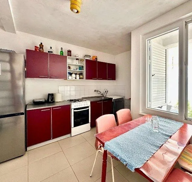 Prodaja, jednosoban stan, 60m², Krašići, Tivat
