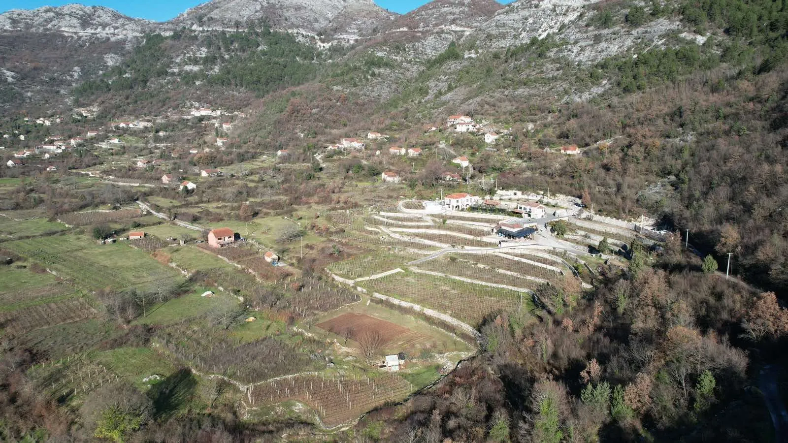 Prodaja, plac, 4400m², Cetinje, Crna Gora