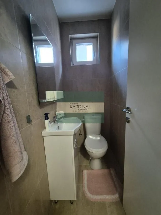 Prodaja, kuća, 379m², Trnava, Jagodina