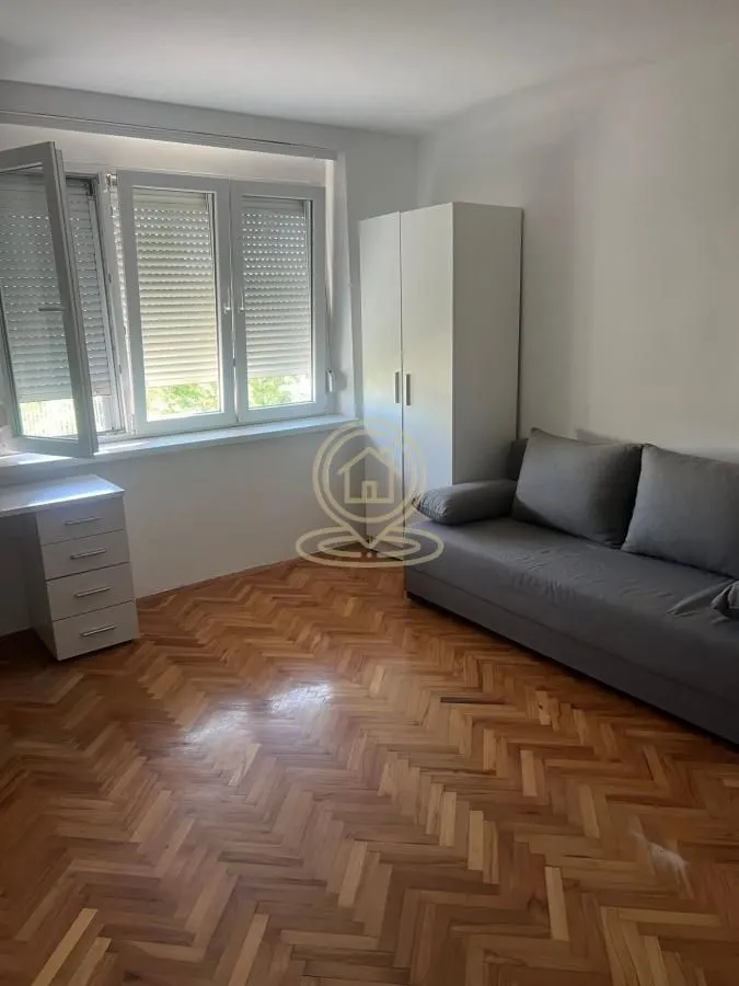 Prodaja, trosoban stan, 73m², Medijana, Niš