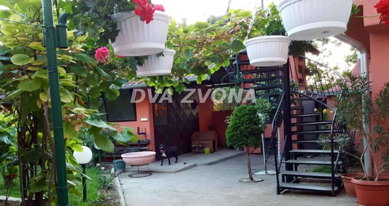 Sale, house, 350m², Sremska Kamenica, Petrovaradin