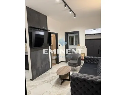 Izdavanje, dvosoban stan, 40m², Cvetkova Pijaca, Zvezdara Sve Podlokacije