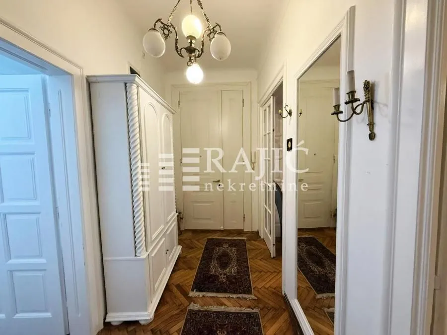 Rent, office space, 82m², Stari Grad, Beograd