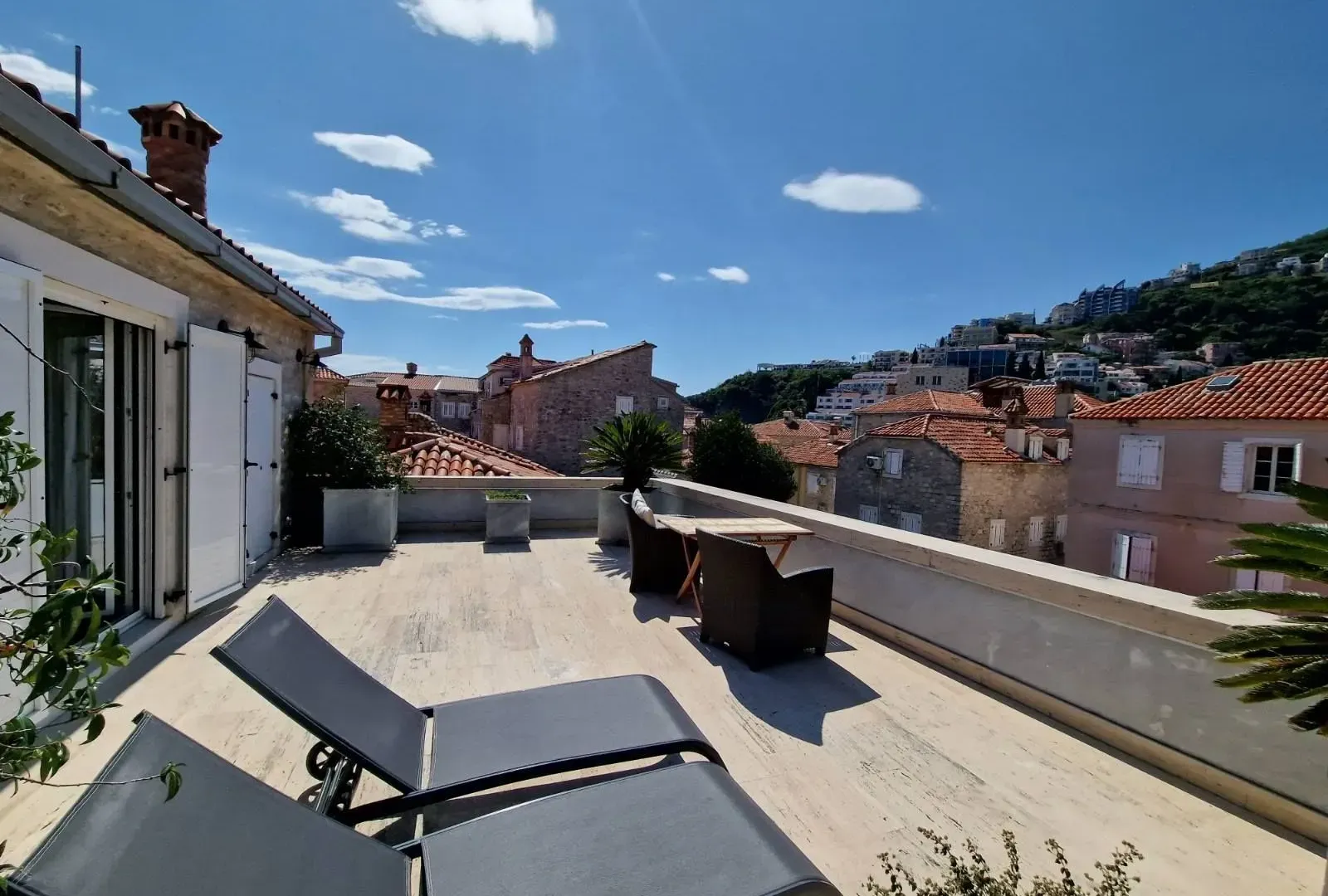 Prodaja, trosoban stan, 192m², Stari Grad, Budva