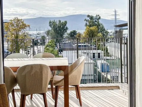 Izdavanje, trosoban stan, 90m², Boka Place, Tivat - image 4