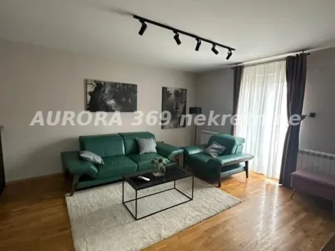 Izdavanje, jednosoban stan, 48m², Novi Sad, Srbija - image 1