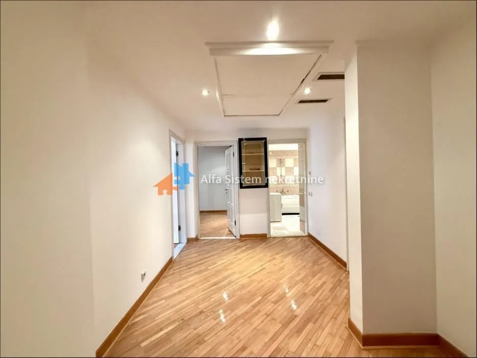 Rent, office space, 147m², Kalenić Pijaca, Vračar Sve Podlokacije