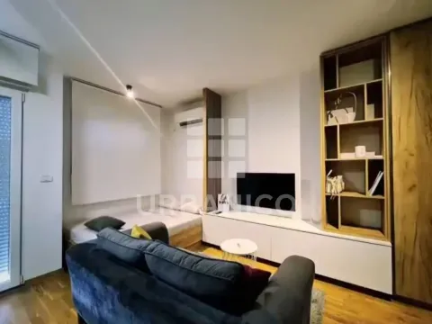 Rent, studio apartment, 30m², City Kvart, Podgorica - image 1