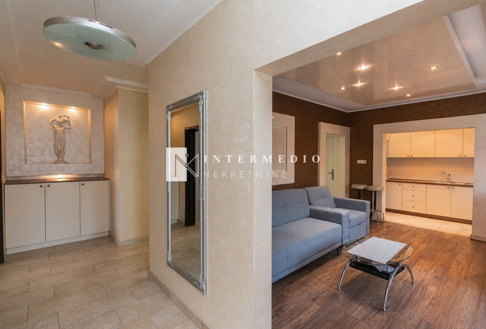Prodaja, dvosoban stan, 86m², Igalo, Herceg Novi
