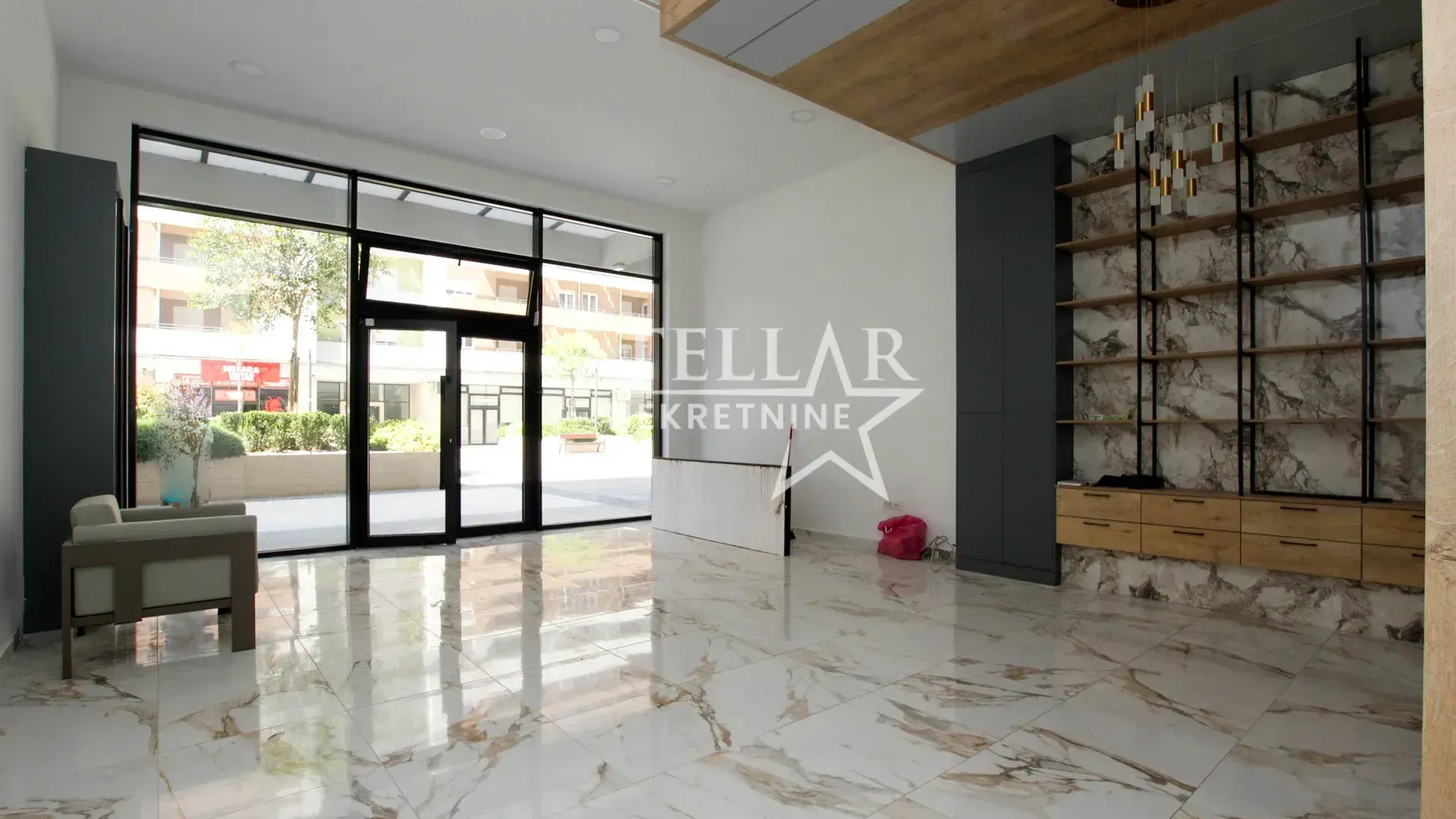 Rent, office space, 54m², Central Point, Podgorica