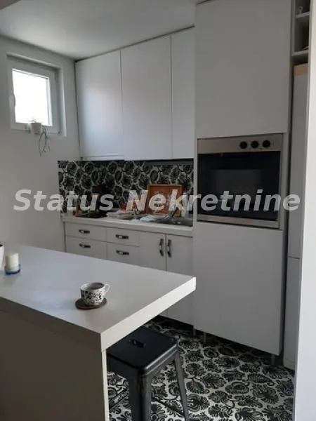 Prodaja, kuća, 157m², Salajka, Novi Sad Sve Podlokacije