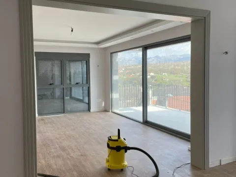Rent, house, 300m², Vranići, Podgorica - image 15